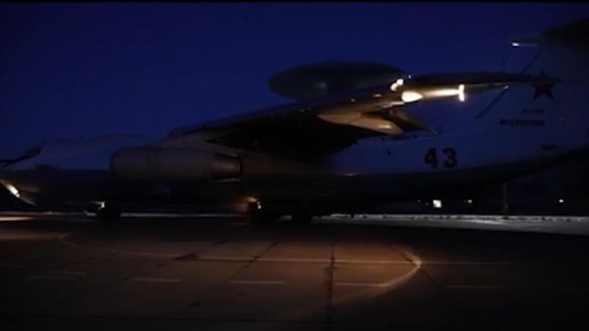 МО Белоруссии показало кадры с самолётом ДРЛО А-50 ВКС РФ на аэродроме Мачулищи под Минском