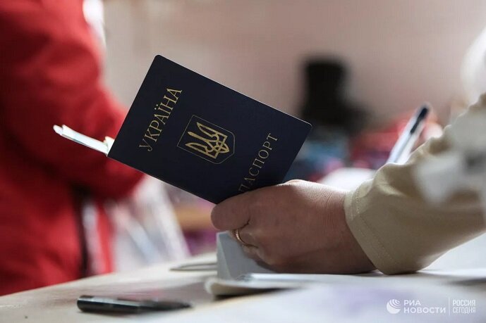 Тысячи украинцев едут в Россию каждую неделю транзитом через Польшу, Литву и Латвию