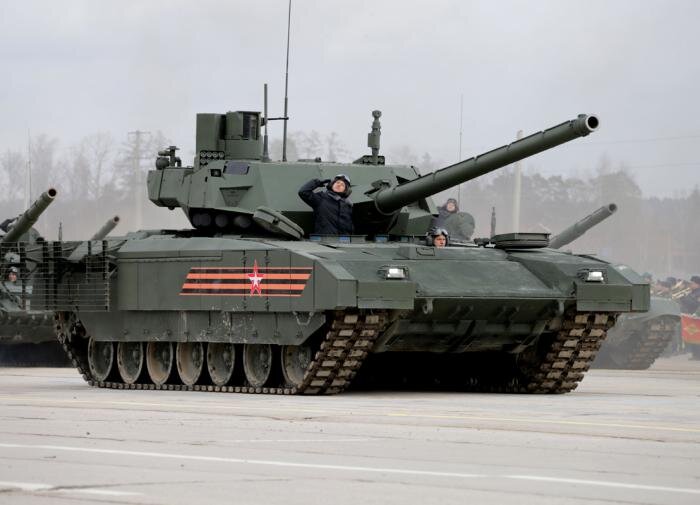 Армия России начала применять в спецоперации новейшие танки Т-14 "Армата"