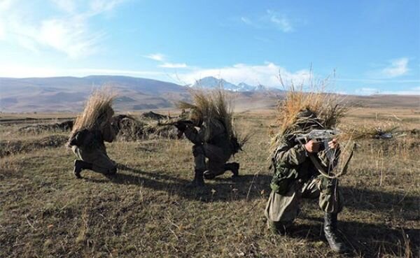 Военные России отработали в Армении элементы высшего пилотажа и операцию антитеррор