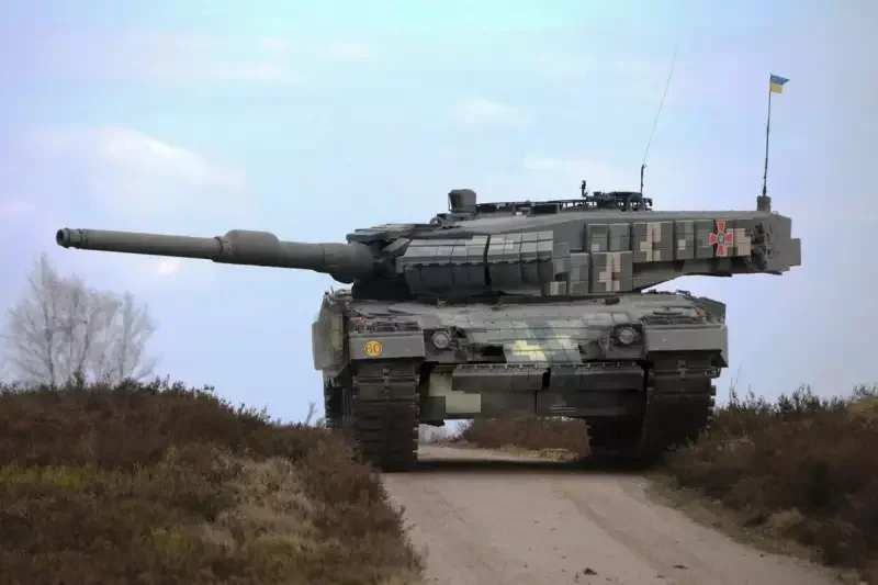 Киев принял решение об оснащении танков западного производства украинской динамической защитой «Нож»