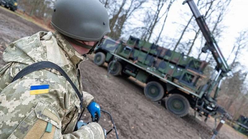 Правительство Германии: Первая система ПВО Patriot с ракетами уже поступила в распоряжение украинских военных