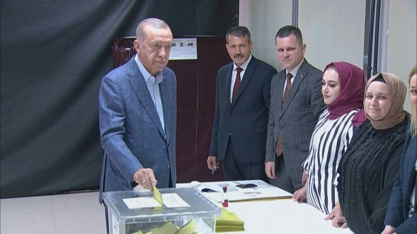 Эрдоган набрал 49,35% голосов после обработки 100% бюллетеней