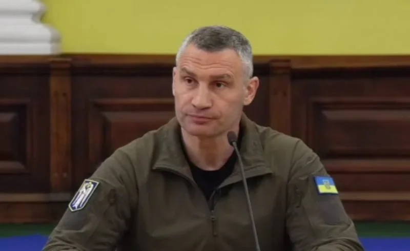 Кличко ответил Зеленскому, который ранее пообещал ему «нокаут» за запертые бомбоубежища в Киеве