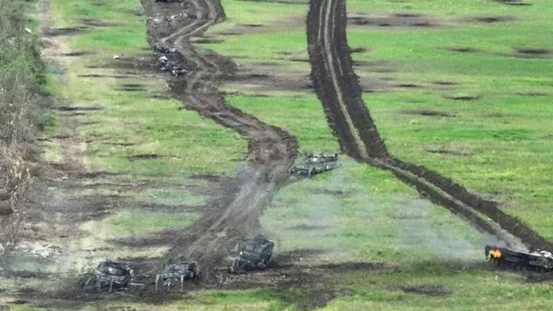 Западная пресса: ВСУ начали «эвакуировать» машины из скопления подбитой техники под Малой Токмачкой