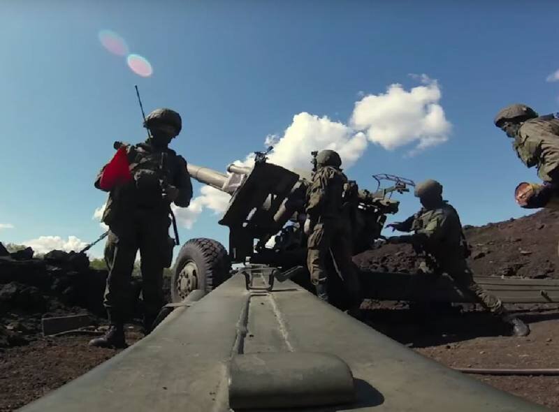 Российская артиллерия нанесла удары по местам дислокации боевиков ВСУ в городе Часов Яр