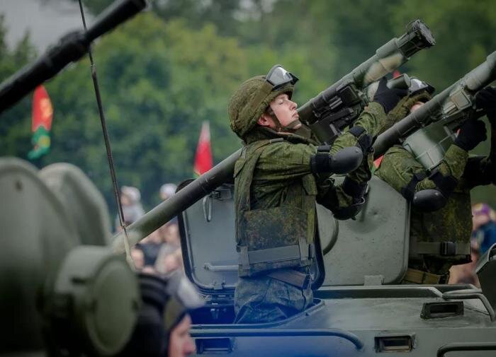 Лущ: группировка войск Союзного государства готова дать достойный отпор польским войскам