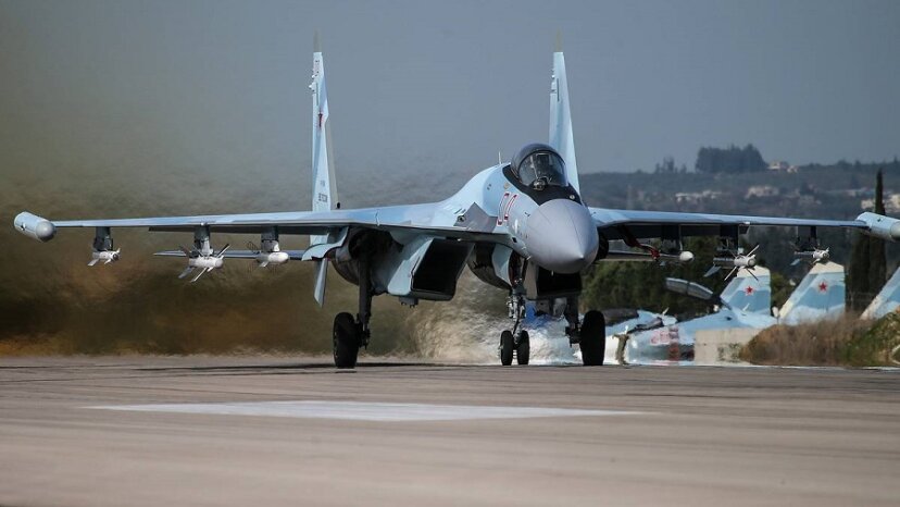 Наши Су-35 не дают спуску американским «невидимкам» F-35 в небе Сирии