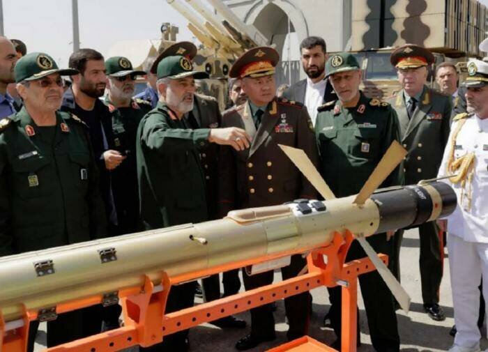 Иран поставит РФ ударные БПЛА и ракеты для массированного удара по ВСУ