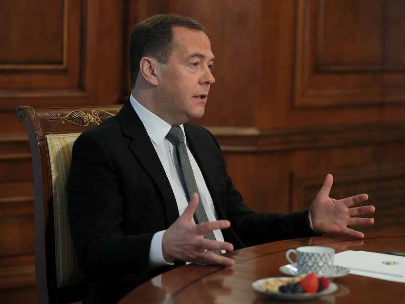 Медведев гневно высказался в адрес западных чиновников