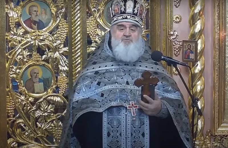 На Украине вручили повестку 68-летнему священнику УПЦ