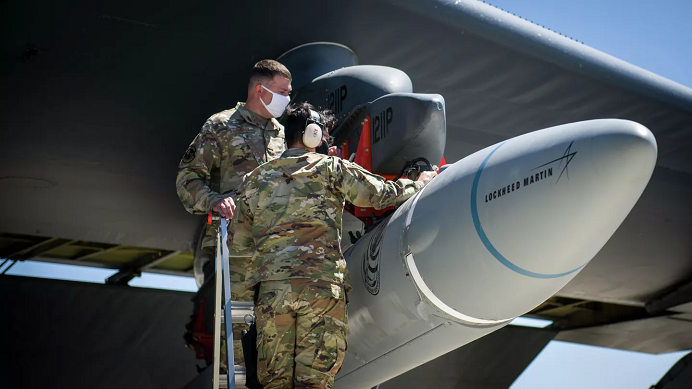 ВВС США заявили об успешном испытании гиперзвуковой ракеты AGM-183