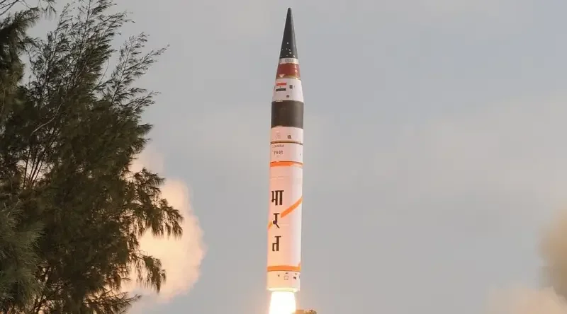 «Сможет поражать объекты в глубине Китая»: Индия разрабатывает новую ядерную ракету K-5 для подлодок
