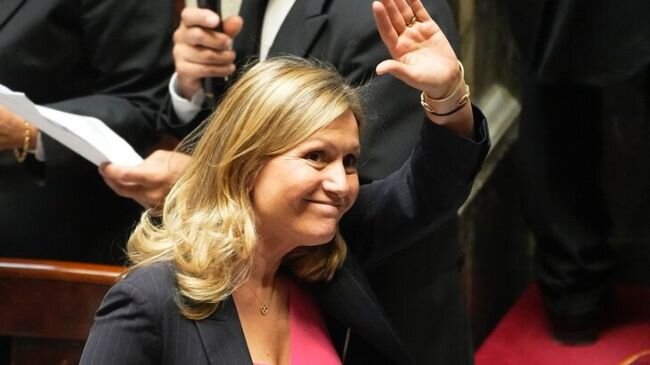 Глава Нацсобрания Франции поддержала Макрона по поводу помощи Киеву