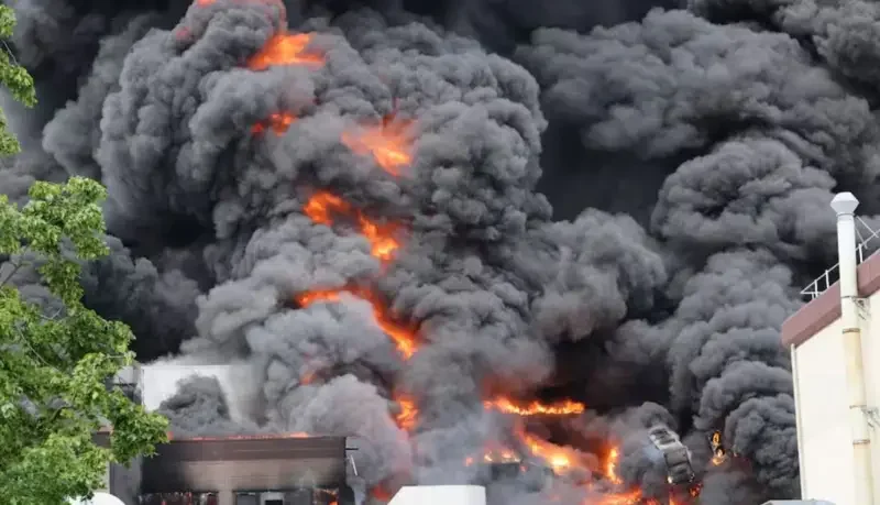 В Берлине вспыхнул пожар на заводе компании, производящей в том числе ЗРК IRIS-T