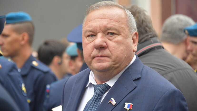 Генерал Шаманов сравнил российскую армию с «партизанским отрядом»