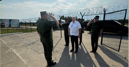 Киев отвел войска от границ Белоруссии — Лукашенко