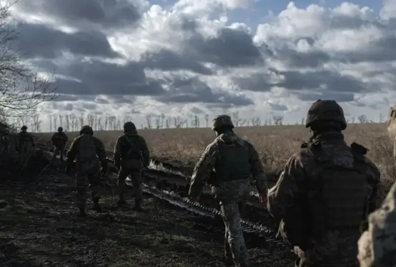 Командование ВСУ отводит основные силы с линии фронта на Харьковском направлении