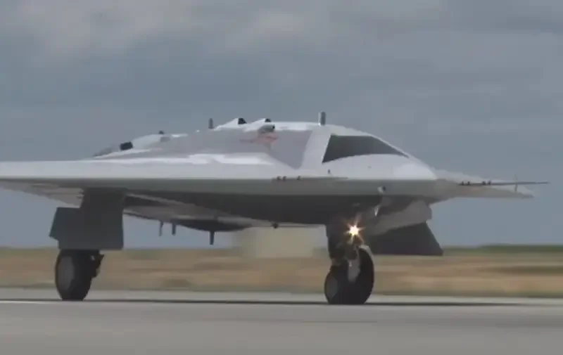 Fighterbomber о падении летательного аппарата в Константиновке: Все наши самолёты и экипажи дома, а одним беспилотником стало меньше - на то и испытания