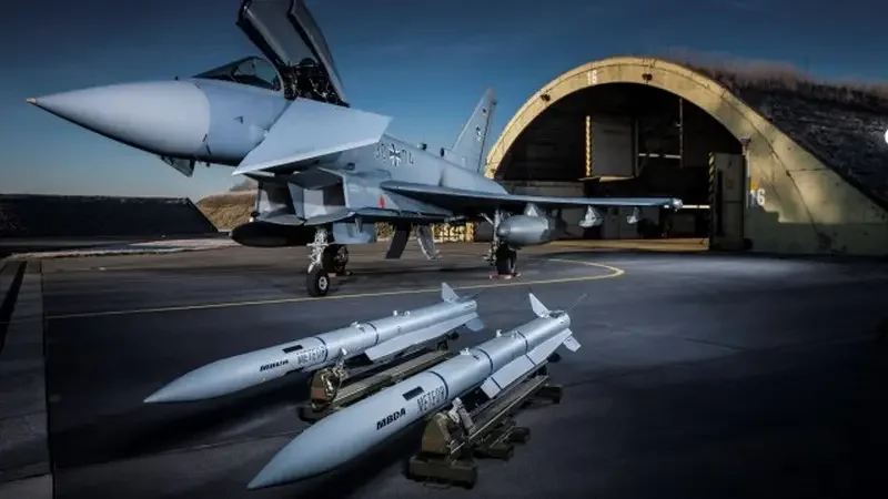 «Немецкие истребители стали дальнобойной авиацией»: Eurofighter ВВС ФРГ совершил первый запуск ракеты Meteor