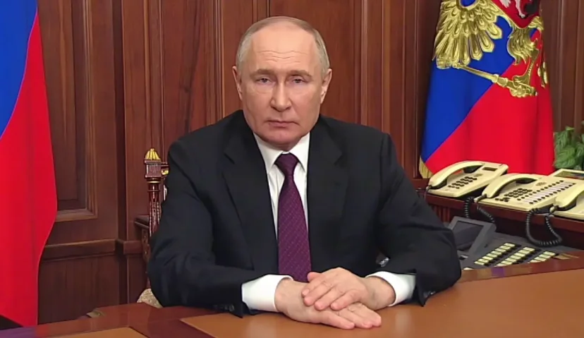 Владимир Путин в среду вечером провёл рабочее совещание, посвящённое вопросам переговоров в Стамбуле