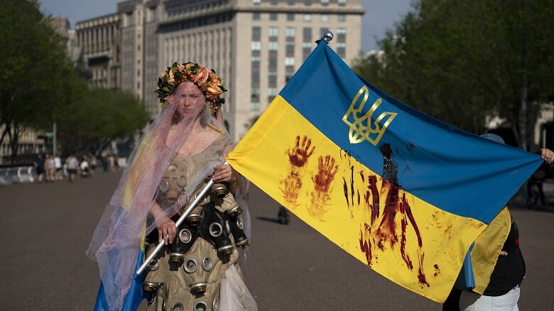 Ослик против Кролика