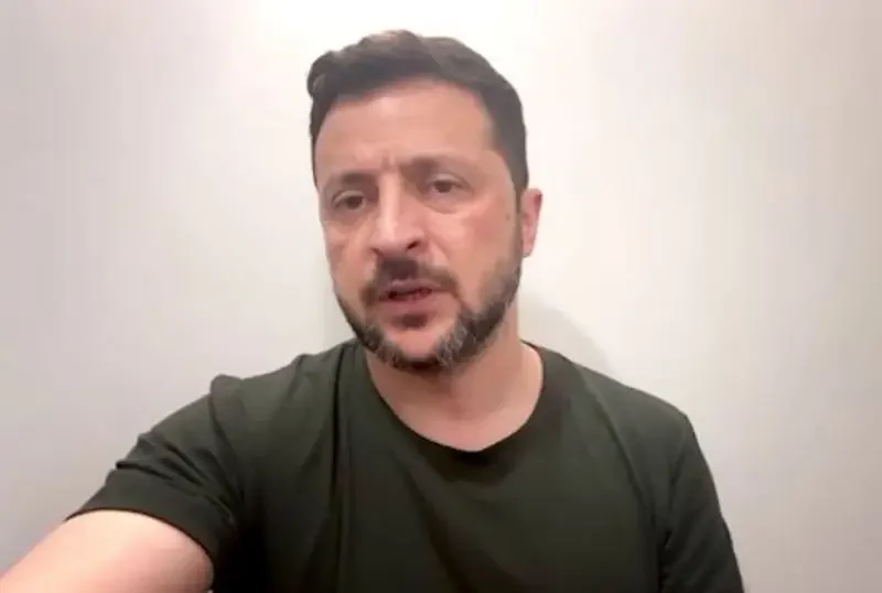 «Это моё дело»: Зеленский заявил, что только он один на Украине имеет право обсуждать вопросы суверенитета и территорий