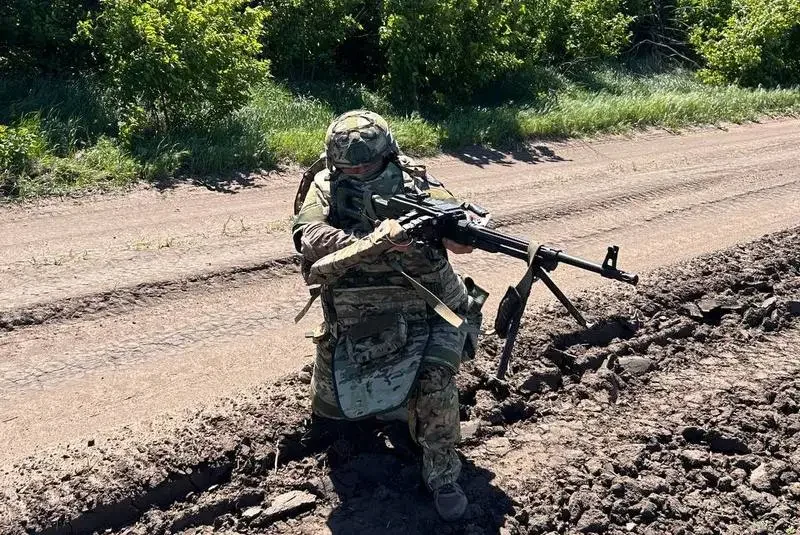 ВС РФ пытаются отрезать Константиновку от снабжения, продвигаясь к трассе на Дружковку