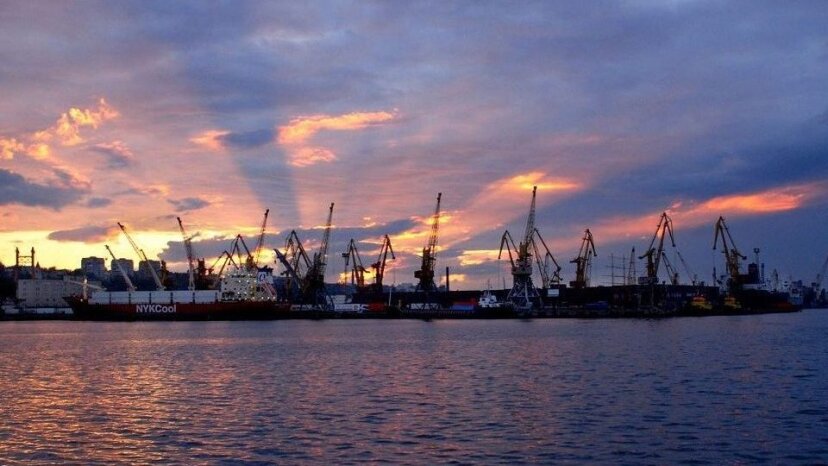Морские порты Мариуполь и Бердянск открыли для иностранных судов