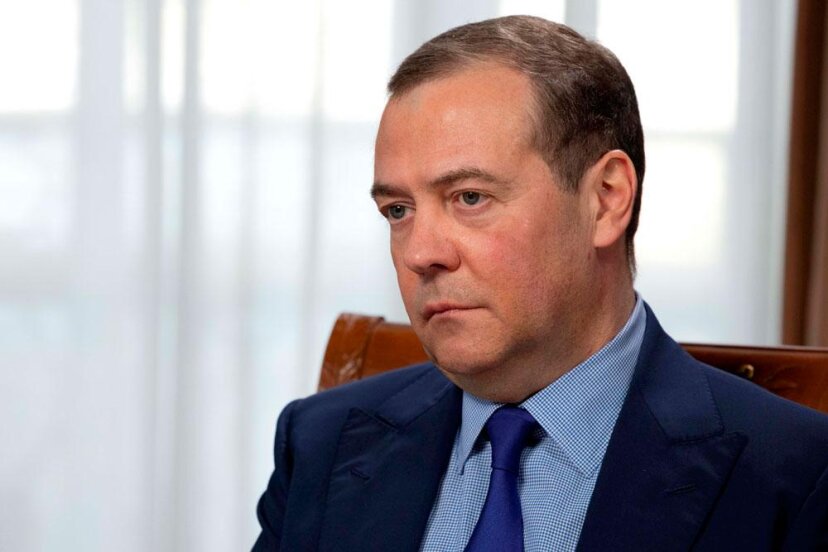 Медведев о войне с Европой: Вероятность роковой случайности существует всегда