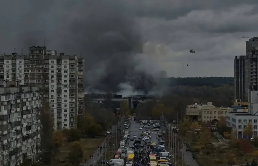 После утренней атаки в Киеве горят ТЭЦ-6 и предприятия ВПК