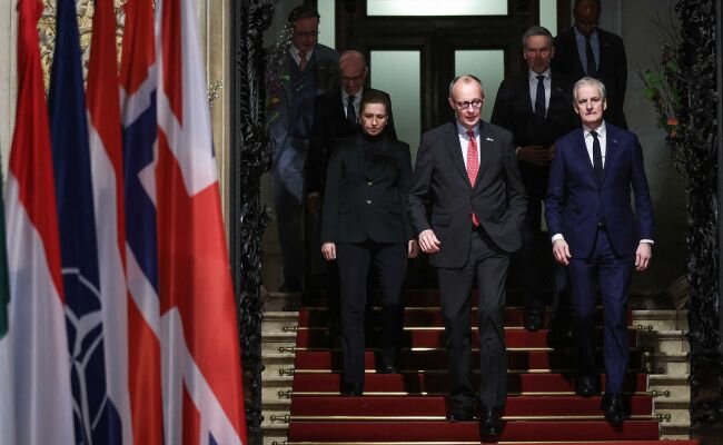 За ужином: Лидеры ЕС под chicken supreme придумали план по укрощению Трампа