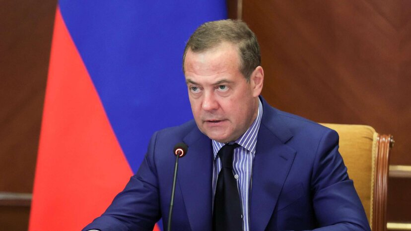 Медведев назвал три условия для урегулирования конфликта на Украине